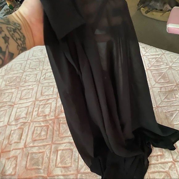 Chiffon black button down - Picture 4 of 5